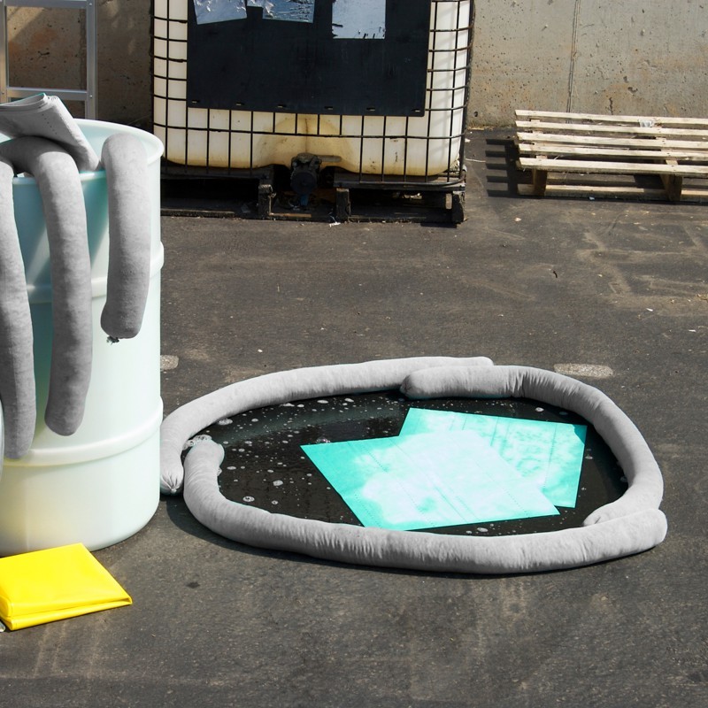 Spilfyter 450020 Universal Absorbent 20 Gallon Drum Spill Kit